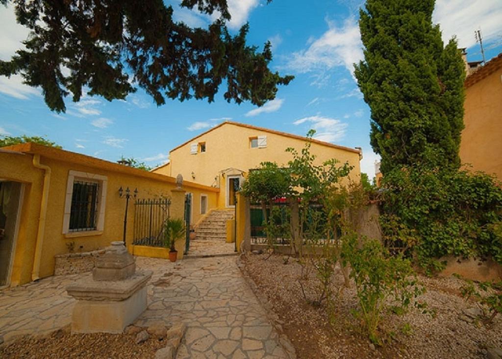 Hotel Domaine De Bailheron Béziers Esterno foto